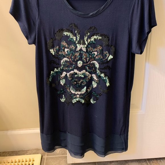 Olsen Europe short sleeve dressy tee with sequin design. EUC. Worn twice. - Picture 2 of 4